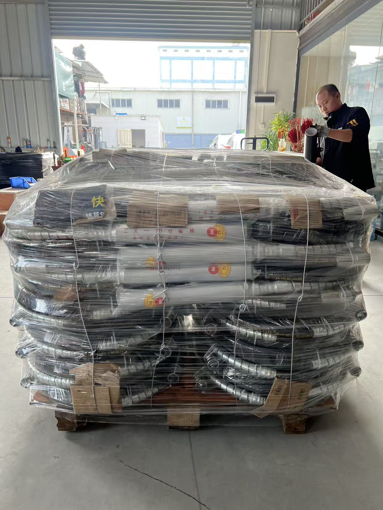 တရုတ်နိုင်ငံ၊ GuangZhou - [ဒီဇင်ဘာ 15၊ 2025] - Jointsen သည် Benin သို့ အဓိကပို့ကုန်အမိန့်ကို အောင်မြင်စွာ အကောင်အထည်ဖော်ခဲ့ပြီး ထုတ်လုပ်မှုစွမ်းရည်နှင့် ထိရောက်သောဝန်ဆောင်မှုကို ပြသခဲ့သည်။